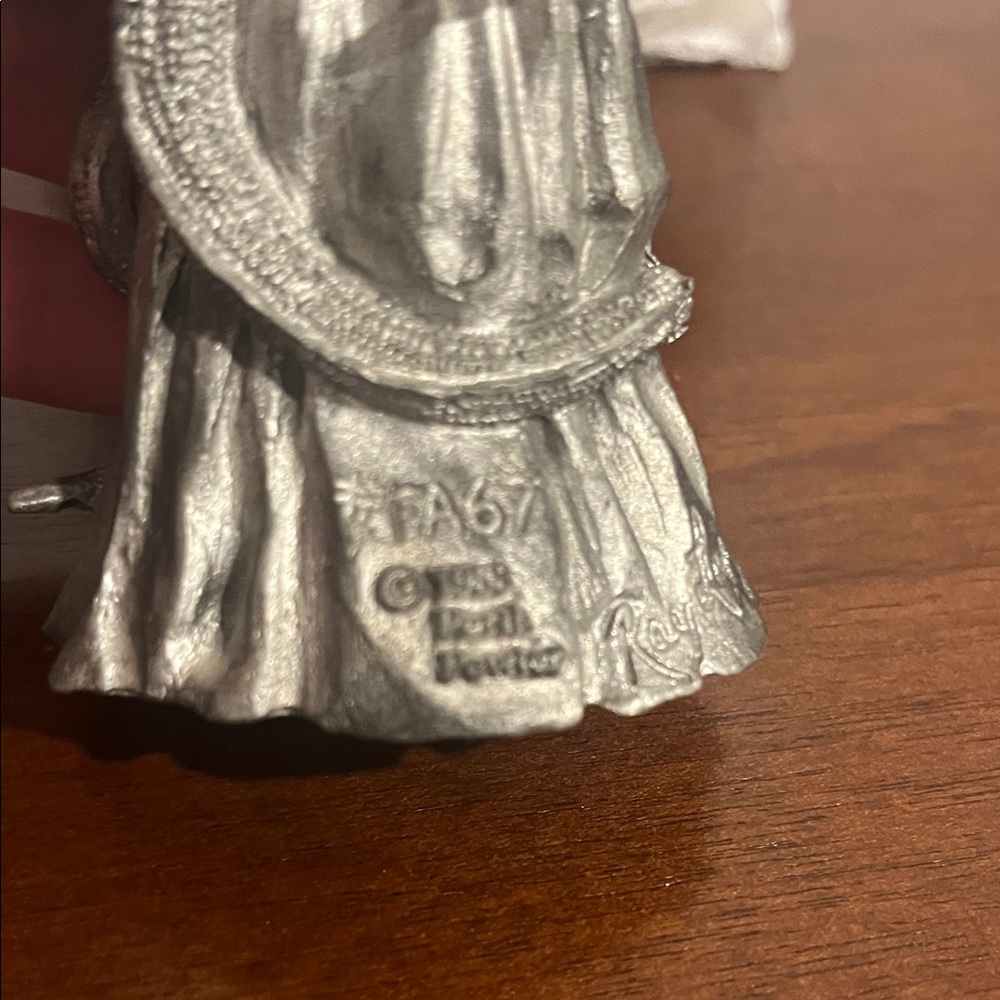 Silver Wizard Figurine with Red Accents - Picture 8 of 9